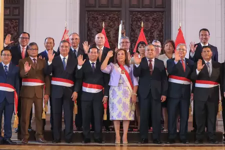 Dina Boluarte y Gabinete Ministerial.