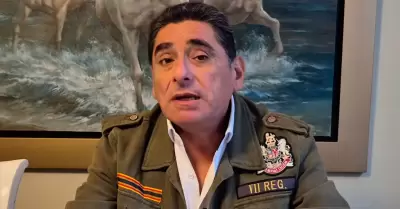 Carlos lvarez evala si contina en el partido Pas Para Todos.