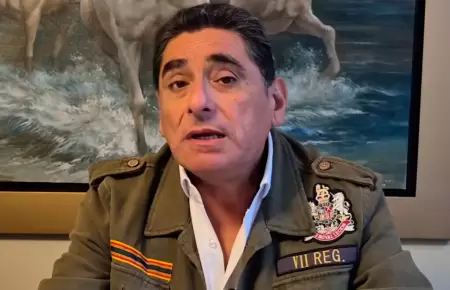 Carlos Álvarez evalúa si continúa en el partido País Para Todos.