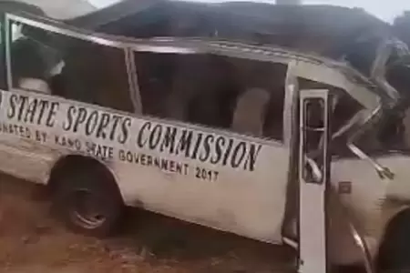 Accidente de bus deja 22 muertos en Nigeria.