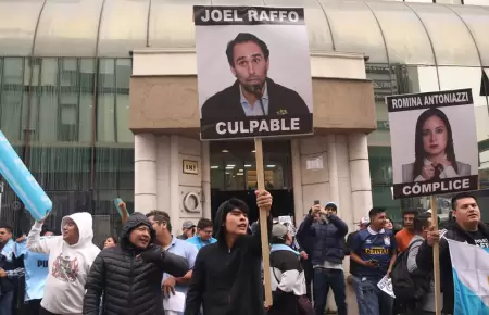 Hinchas de Sporting Cristal exigieron la salida de Joel Raffo.