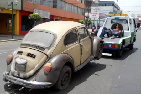 Vehculos mal estacionados