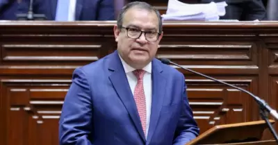 Alberto Otrola y sus ministros no sern investigados en el Congreso.