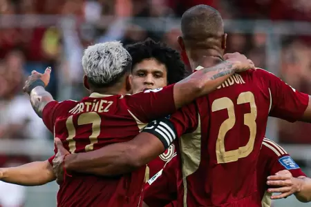 Venezuela venci 2-0 a Bolivia y suea con ir al Mundial.