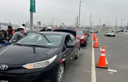 Habilitan carril especial en va libre y nivel 3 para desembarque de pasajeros.