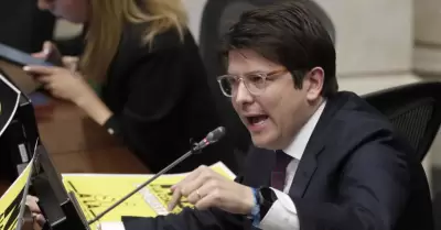 Senador Miguel Uribe en estado crítico tras intento de homicidio en su contra.