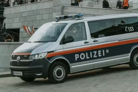 Tiroteo en Austria deja 10 personas muertas.