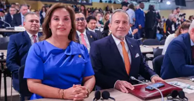 Congresistas deben asumir responsabilidades por aprobar viaje de Boluarte a Fran