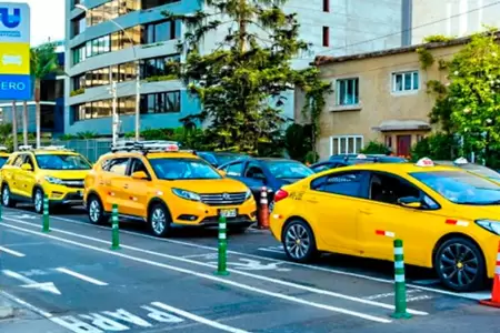 Taxistas tienen hasta el 14 de junio para pintar de amarillo sus autos.