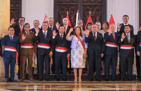 Gabinete deberá solicitar el voto de confianza al Congreso.