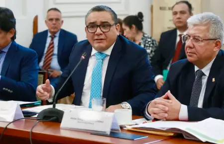 Exministro del Interior impedido de salir del pas.