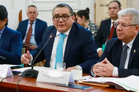 Exministro del Interior impedido de salir del pas.