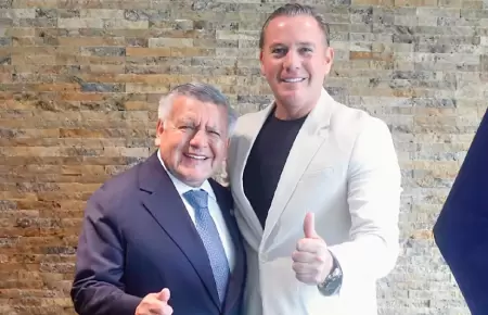 Renato Rossini presentado en APP por Csar Acua.