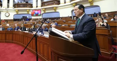 Gobierno de Dina Boluarte evalúa trasladar reos extranjeros a El Salvador.