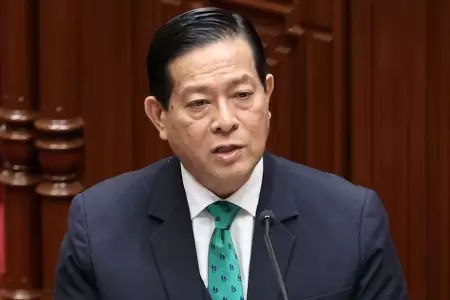 Eduardo Arana ante el Pleno del Congreso.