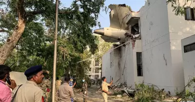 Avión se estrelló en India.