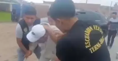 Policía captura a extorsionadores en VMT.