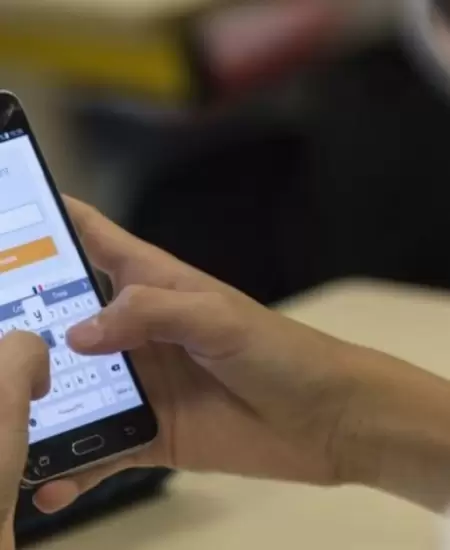 ley que regula uso de celulares en colegios p�blicos y privados.