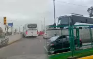 Aeropuerto Jorge Chvez: Bus turstico choca contra muro de acceso al terminal y causa congestin vehicular