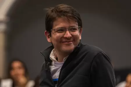 Senador Miguel Uribe Turbay permanece en UCI.
