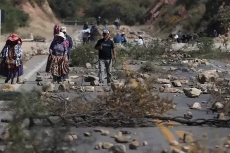 Bloqueos agudiza la economa en Bolivia.