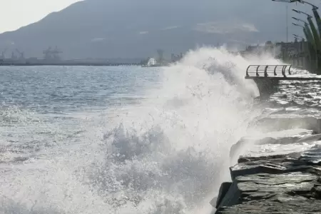Marina descarta tsunami en Lima y Callao tras fuerte temblor.