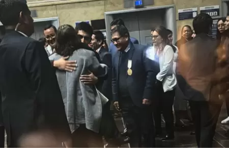 Trabajadores muestran apoyo a fiscal de la Nacin