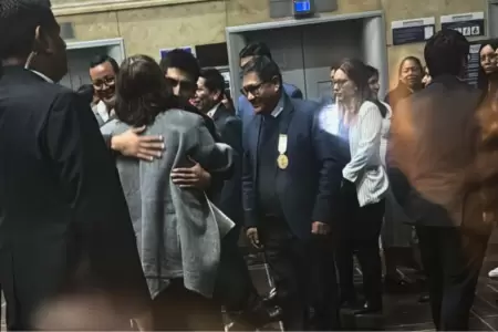 Trabajadores muestran apoyo a fiscal de la Nacin