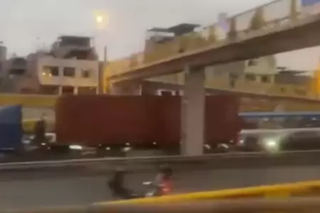 Trnsito paralizado en la Panamericana Sur en VES.