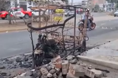 Mototaxi fue incendiada por extorsionadores en San Martn de Porres.