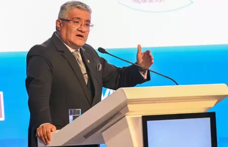Ministro del Ambiente respalda a Dina Boluarte.
