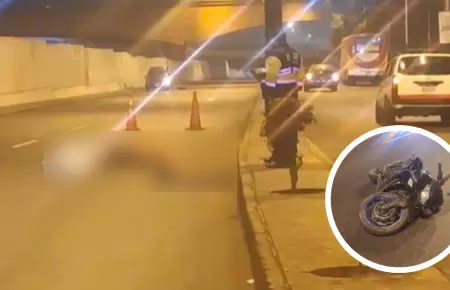 SJL: Joven motociclista muere tras impactar contra un poste