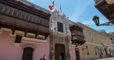 Cancillería pone a disposición sus plataformas para peruanos en Medio Oriente.