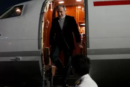 Canciller de Irn lleg a Rusia para reunirse con Vladmir Putin.