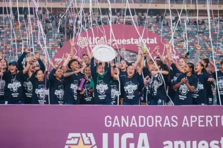 Alianza Lima recibe el saludo de la Conmebol Libertadores por ganar el Apertura.