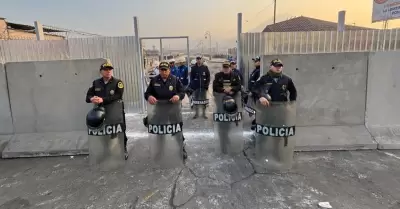 Más de 200 ambulantes fueron desalojados del Puente Balta.
