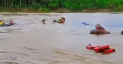 Ocho personas salvan de morir en pleno Día de San Juan en Loreto.