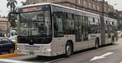 ¿Cuánto es la multa por invadir el carril exclusivo del Metropolitano?