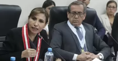 Jorge Del Castillo rechaza inhabilitación de Patricia Benavides.