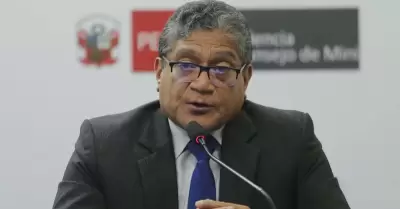 Ministro de Justicia no descarta recibir delincuentes extranjeros.