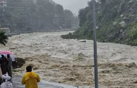 Inundaciones en Pakistn dejan al menos 32 muertos.