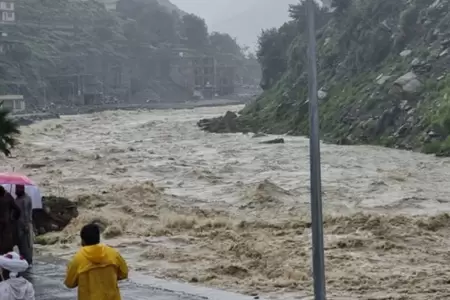 Inundaciones en Pakistn dejan al menos 32 muertos.