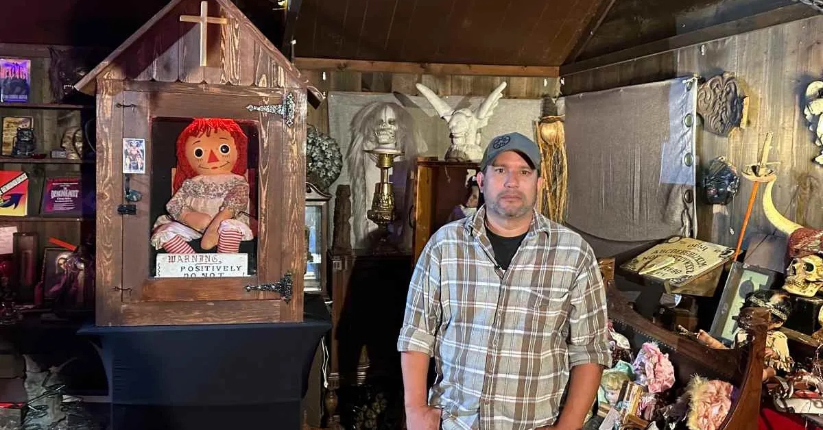 Cuidador de Annabelle muere en extrañas circunstancias mientras estaba junto a la aterradora muñeca