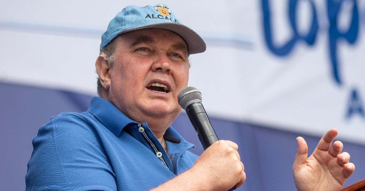 Rafael López Aliaga habría infringido el principio de la neutralidad electoral.