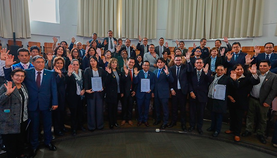 Minsa y sindicato de trabajadores suscriben convenio colectivo descentralizado sectorial de salud 2025-2026.