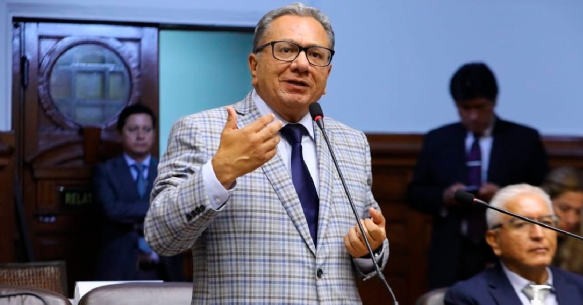 Congresista Carlos Anderson: "Este gobierno no tiene ningún control sobre ingresos y gastos"