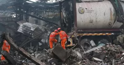 Planta química explota en India y deja más de 30 muertos.