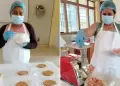 Loreto: Aprenden a elaborar hamburguesas y chorizos a base de gallina regional