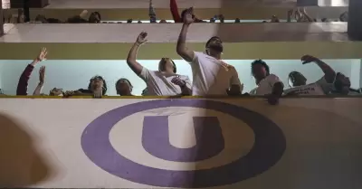 Universitario presenta su nueva camiseta