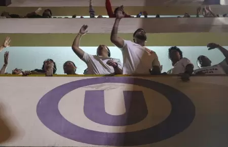 Universitario presenta su nueva camiseta